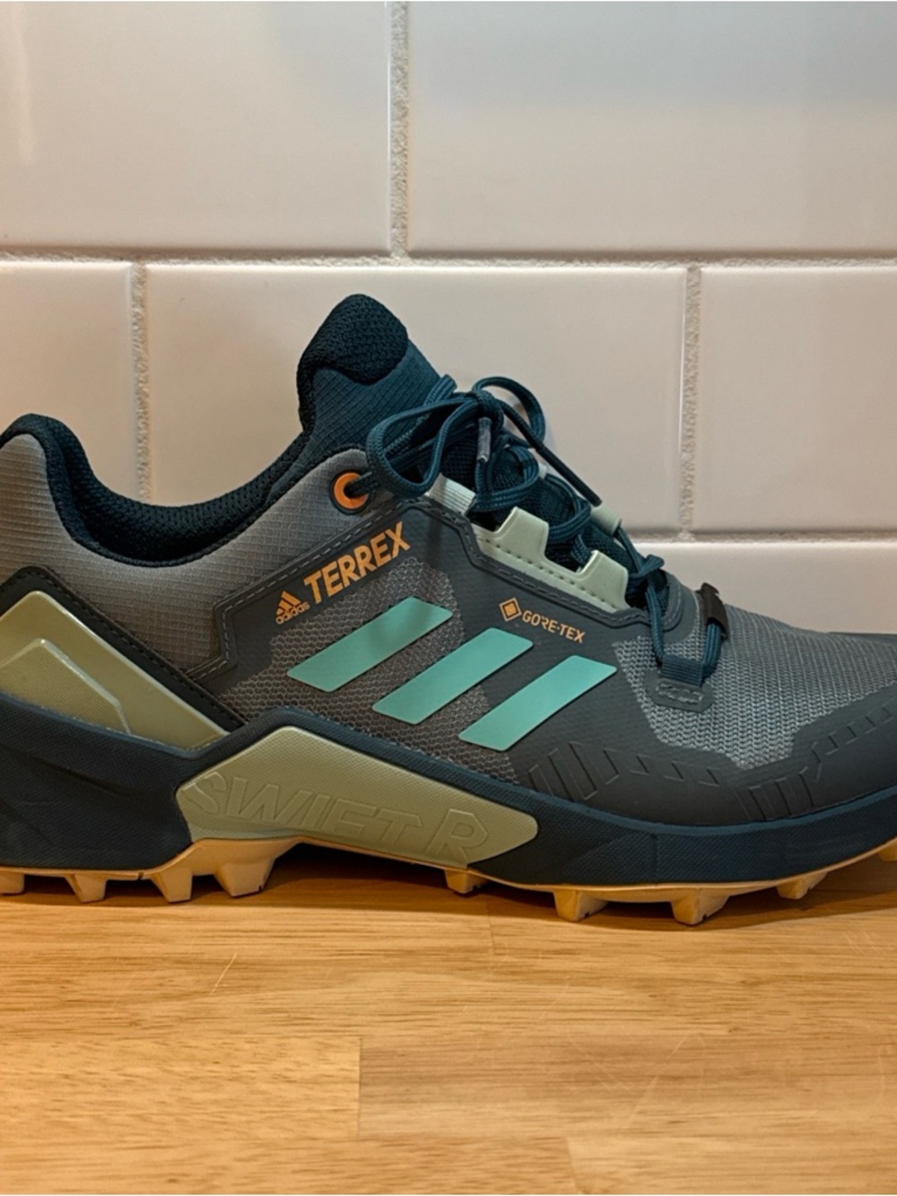 Adidas Terrex Swift R3 GTX GORE-TEX Womens Hiking Sneakers Teal Green Size W 7.5 - Picture 7 of 16